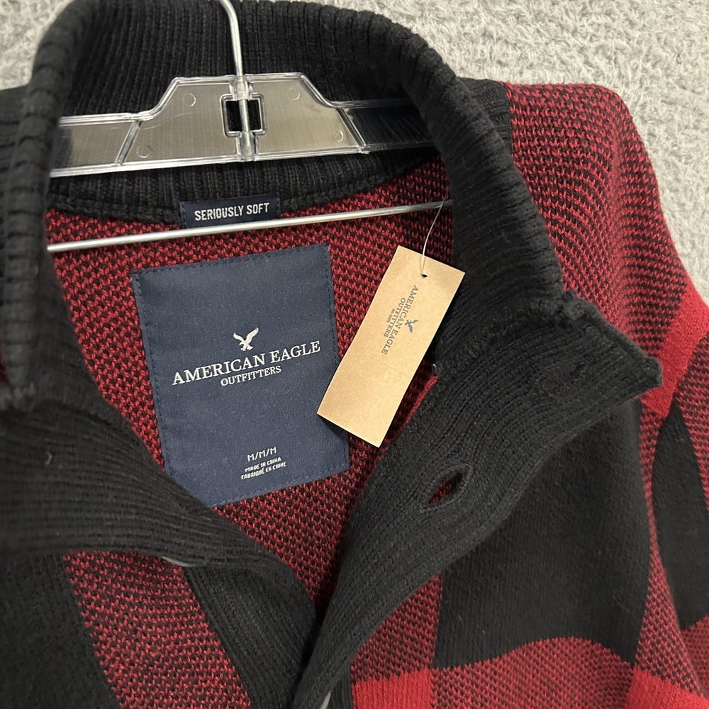 American Eagle Sweater Mens Medium Red Black Plaid Cardigan Button Up‎ Grandpa
